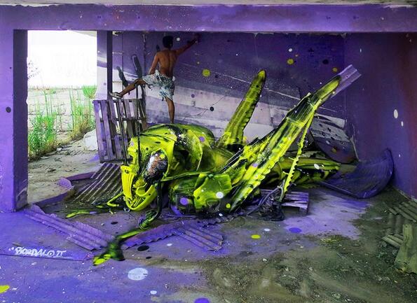Невероятен 3D арт от отпадъци и цветове