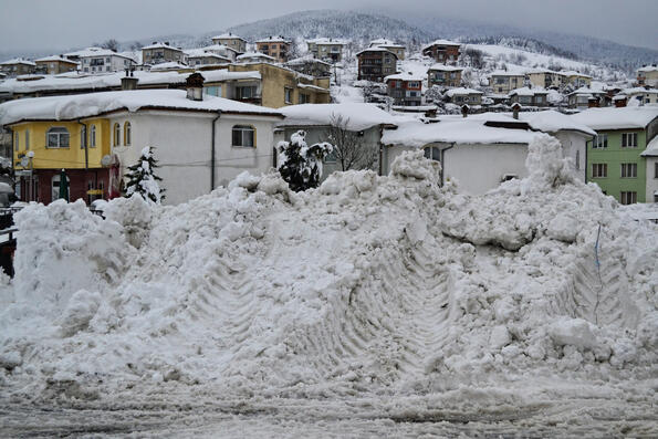 Да преживееш снежната блокада на Ардино (СНИМКИ)