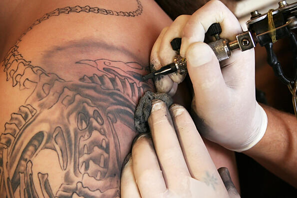 Най-болезнените места, на които може да се татуирате