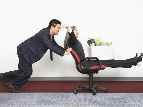 17 странни неща, които се случват във всеки офис