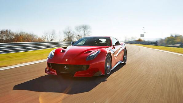 Най-мощните коли, които ще изчезнат: Ferrari F12tdf 