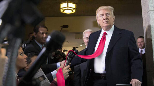 Най-странната модна тенденция от Доналд Тръмп! Невероятно дълги вратовръзки!