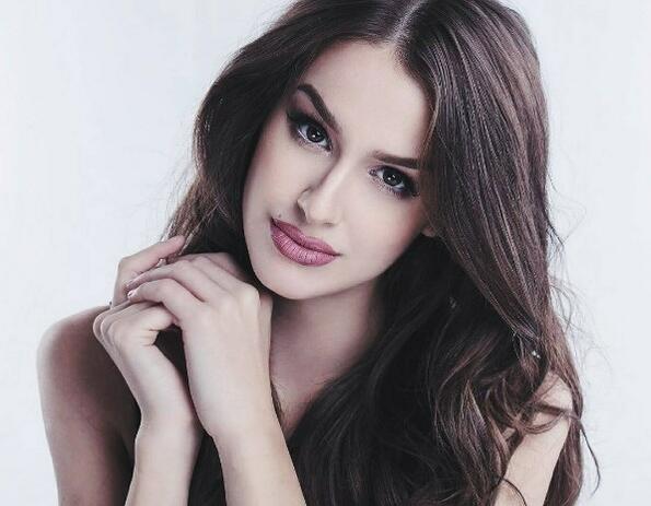<p>Мария е модел, актриса и телевизионен водещ. Също така е една от дванайсетте най-красиви жени на Хърватия. </p>