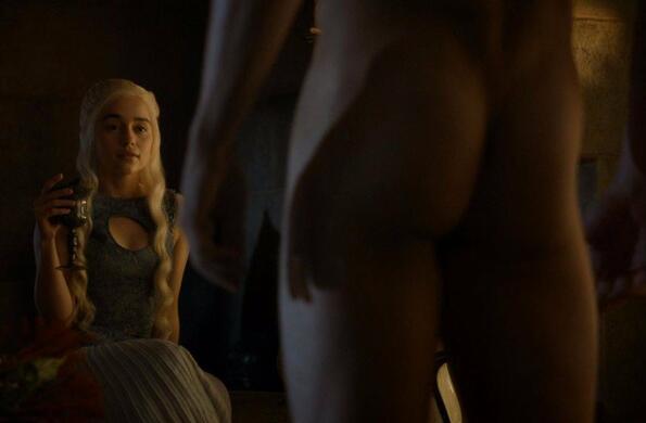 Най-горещите сцени с Денерис Таргариен от Game of Thrones