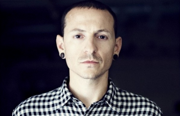 Вокалът на Linkin Park Честър Бенингтън се самоуби!