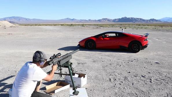 Лудост на годината: да стреляш през Lamborghini с 20 милиметров снайпер!