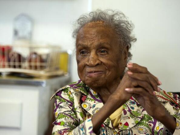 Жената, която се лекуваше само с алкохол почина на 112 години!