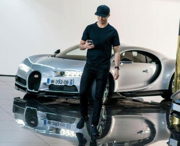 И Роналдо си има вече Bugatti Chiron!