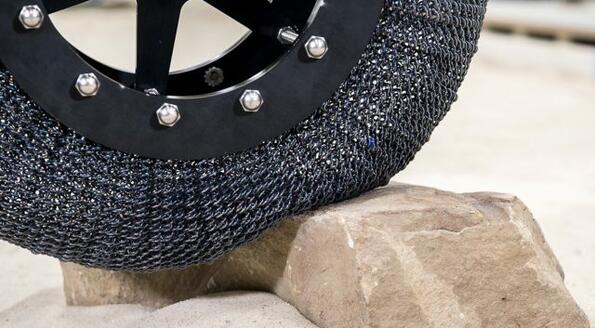 NASA създадоха гуми, които никога не се пукат!