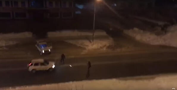 В Русия полицията замерва престъпниците със снежни топки!