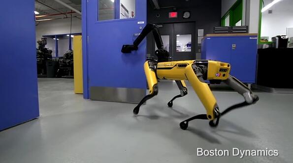Роботът "куче" на Boston Dynamics вече отваря врати и става все по-плашещ!