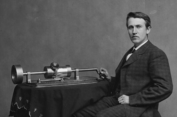 Томас Едисън пръв употребил думата "бъг"