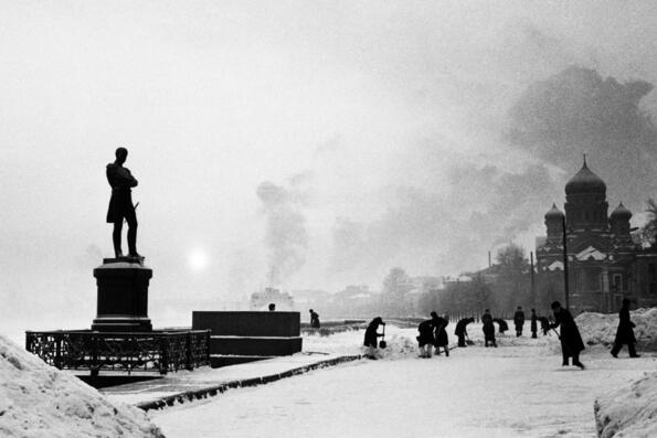 30 000 скрити изображения разкриват света на един фотограф от Съветската епоха
