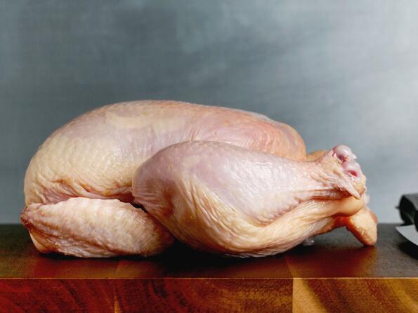 Няма да се налага вече да докосвате сурови пилета