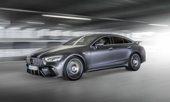 Ето и най-новото купе на Mercedes-AMG!