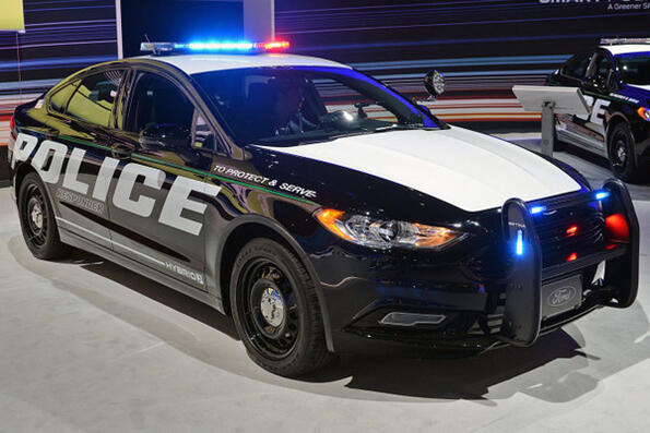 Безшумни полицейски електромобили от Ford