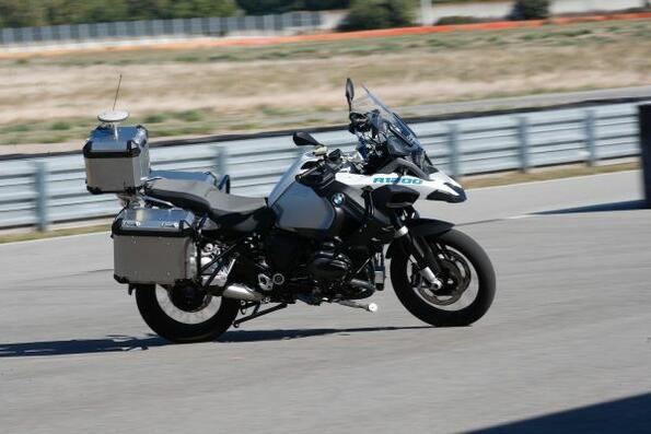 Виж безпилотния мотоциклет на BMW!