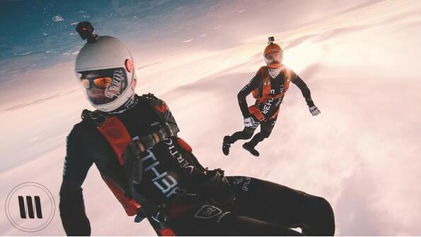 Скок с парашут, заснет с камера за 25 хиляди долара
