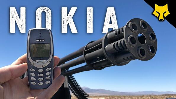 Безсмъртната Nokia 3310 срещу 6-стволовото оръжие M61 Vulcan