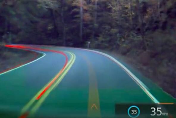 Как автопилотът на Tesla вижда шосето: 360-градусово видео