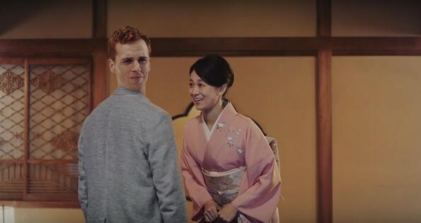 Японска реклама за лош дъх: не си виждал по-нелепо нещо