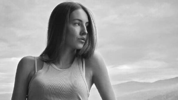 Виж бившата репортерка на „Ботев“ (Пд) по бельо Виж бившата репортерка на „Ботев“ (Пд) по бельо