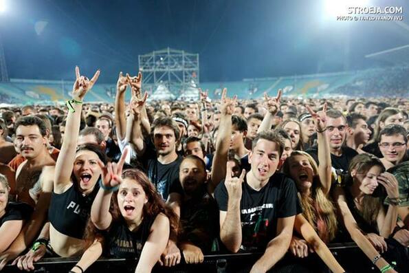 Зверски Rammstein на Sofia Rocks 2013 Зверски Rammstein на Sofia Rocks 2013