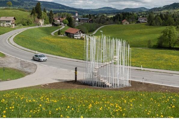Автобусните спирки на австрийските села, които изглеждат по-добре от дворци 