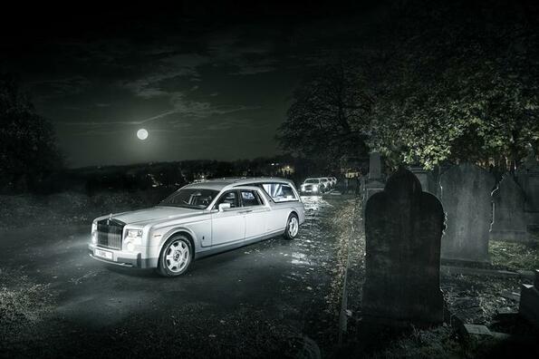 Rolls-Royce Phantom, превърнат в катафалка