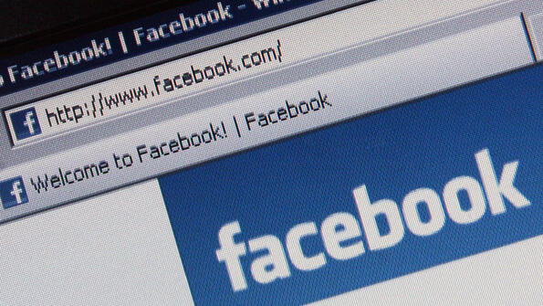 10 начина, по които Facebook съсипва живота ни