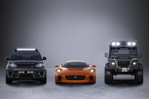 Jaguar и Land Rover пилят гуми в новия Бонд филм