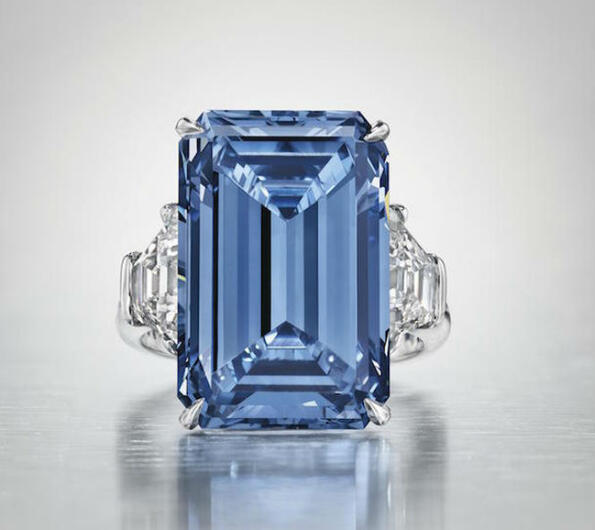 45 милиона долара за най-големия син диамант в историята