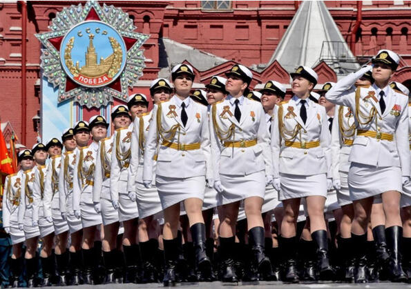 Жените в армията на Русия: полички на 9 май