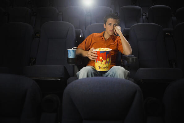 Защо хората спряха да ходят на кино?