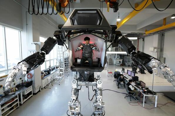 Гигантски робот ще пази границата на Южна Корея