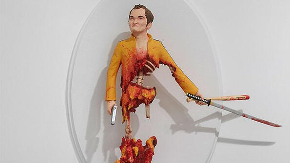Скулптор прави най-бруталните статуетки на знаменити режисьори, които си виждал