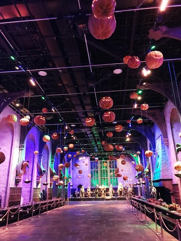 Студиото на "Хари Потър" блесна в невероятна хелоуинска украса