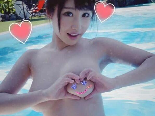 Скандалният тренд "Гърда във формата на сърце" превзе и Япония (16+)