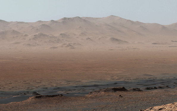 На твоето внимание: удивителна и невероятна панорама от Марс!