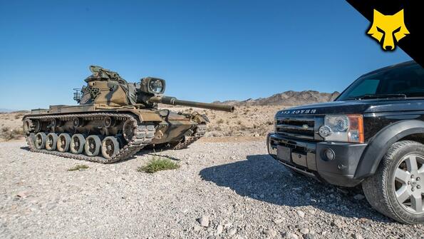 Какво ще стане, ако танк удари Land Rover