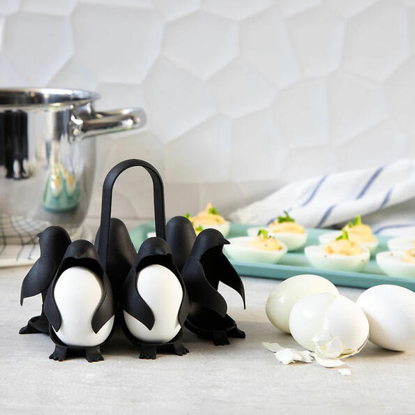 Измислиха уред за варене на яйца с пингвини