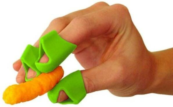 Забрави за мазните пръсти: Измислиха протектори за ядене на снакс
