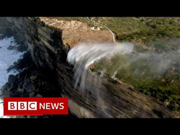 В Австралия водопадите са наобратно?