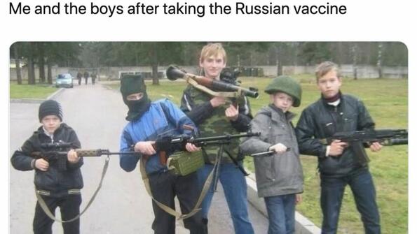 Първите мемета за руската ваксина срещу коронавирус заваляха