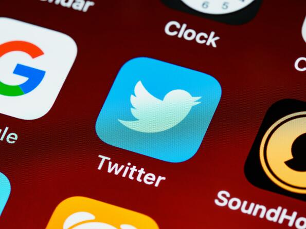 Илън  Мъск смята да съкрати 5500 работници в Twitter