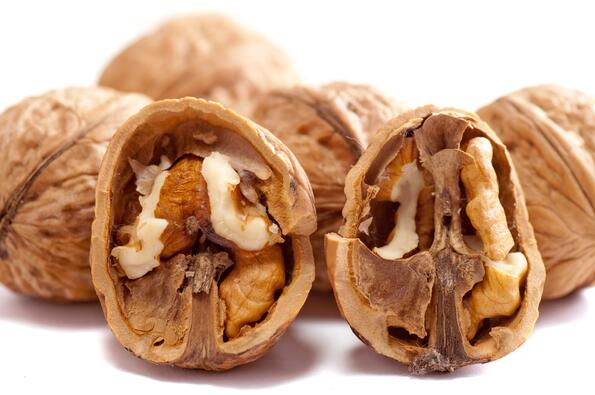 Уролог: No nut November може да бъде вреден за здравето