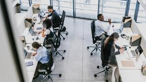 Проучване предлага хората над 40 години да работят само три дни в седмицата
