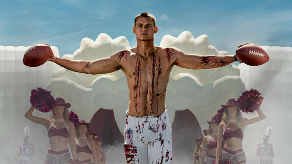 Лудото и извратено зрелище „Най-великият“ - само в кината