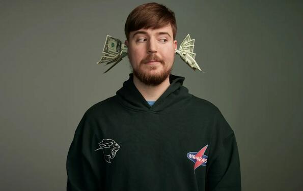 Вижте как 17-годишният MrBeast говори с бъдещото си аз във видеоклип, записан преди 10 години