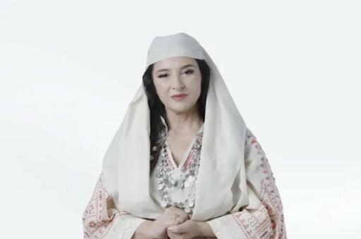 Албанската AI министърка е „бременна с 83 деца“
